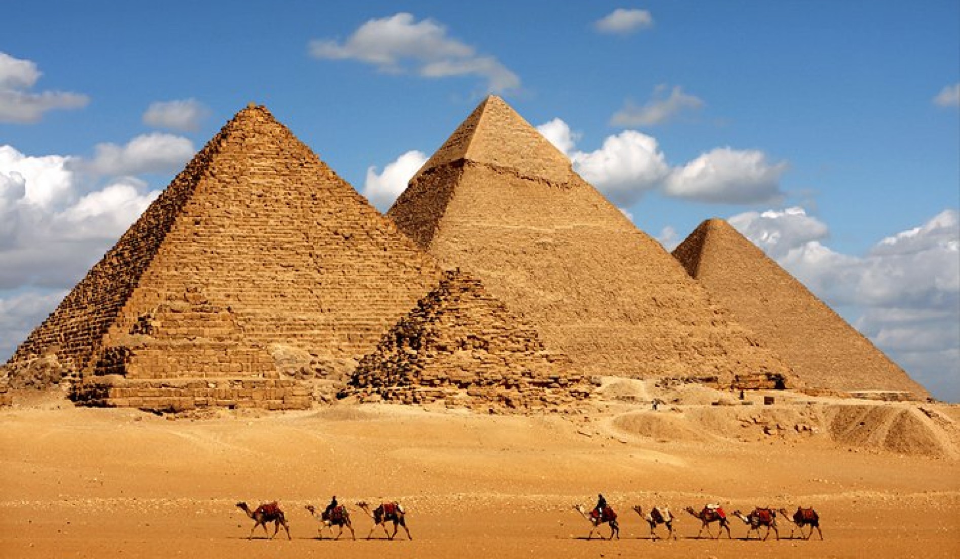 Giza Pyramids, Saqqara and Memphis Day Trip